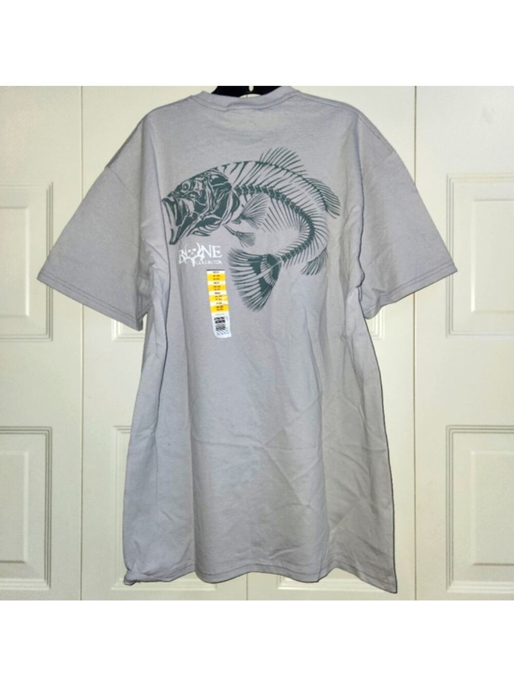 Bone Collector Gray Fish Graphic Cotton T-Shirt XL